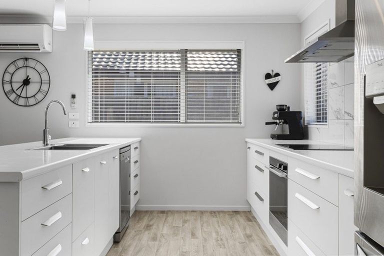 Photo of property in 22 Andesite Drive, Rolleston, 7614