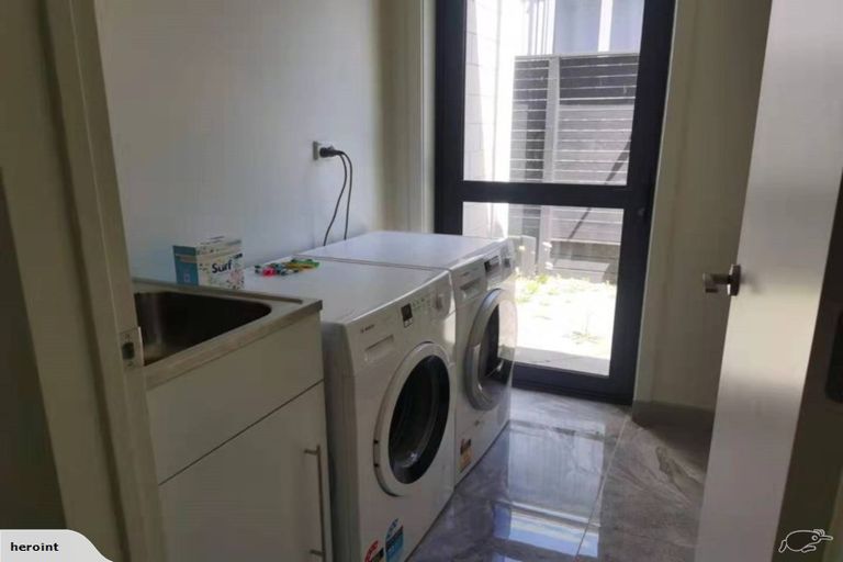 Photo of property in 25 Tihema Lane, Westgate, Auckland, 0614