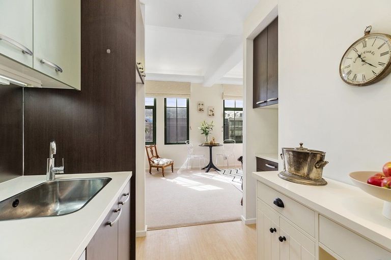 Photo of property in Orange House/land Equity, 21/182u Wakefield Street, Te Aro, Wellington, 6011