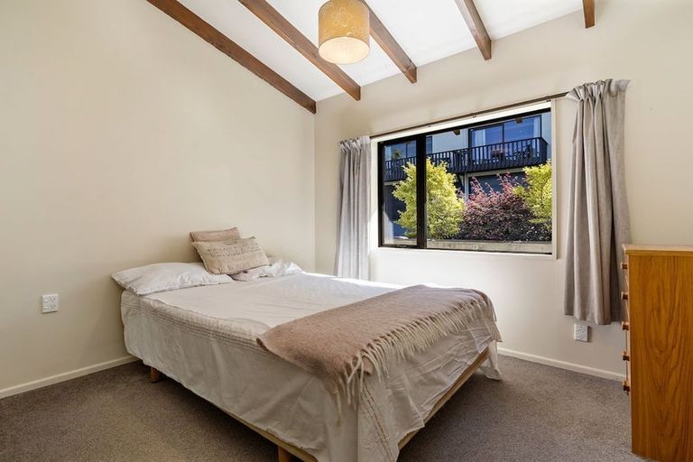 Photo of property in 10/14 Malaghan Street, Queenstown, 9300