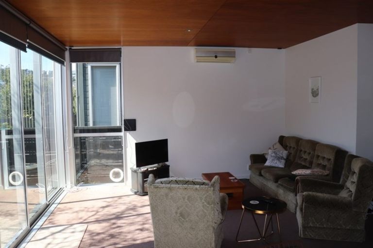 Photo of property in 7/3 Severn Street, Island Bay, Wellington, 6023