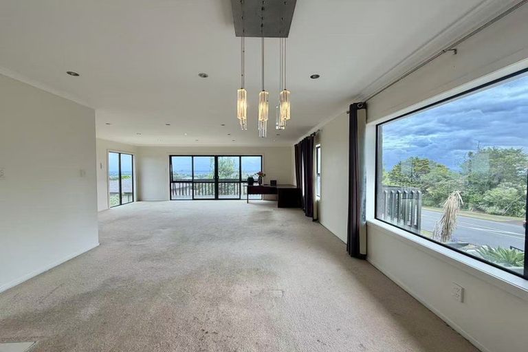 Photo of property in 121 Redoubt Road, Goodwood Heights, Auckland, 2105