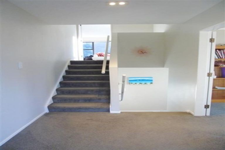 Photo of property in 25 Longitude Place, Whitby, Porirua, 5024