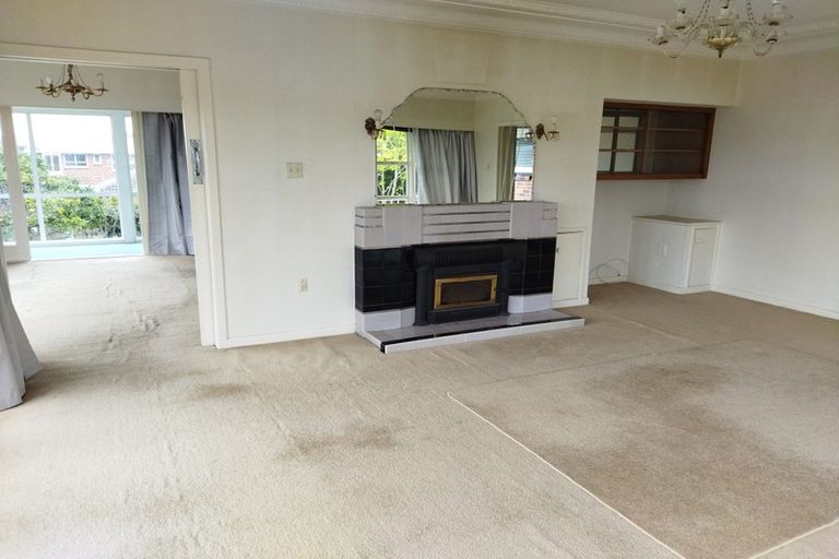Photo of property in 279 Great North Road, Henderson, Auckland, 0612