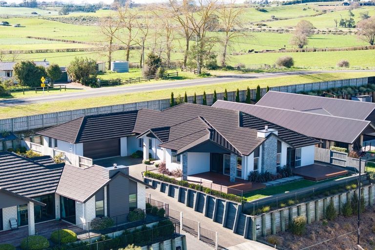 Photo of property in 10 Glaisdale Crescent, Flagstaff, Hamilton, 3210