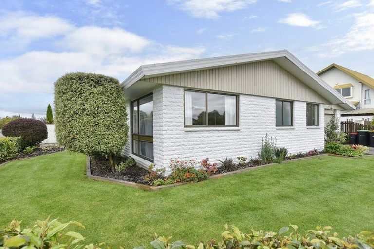 Photo of property in 2a Kinley Street, Rangiora, 7400