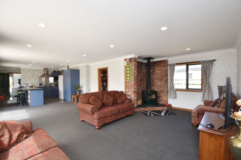 Photo of property in 2 Allan Street, Otatara, Invercargill, 9879