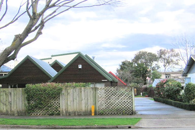 Photo of property in 52b Te Awe Awe Street, Hokowhitu, Palmerston North, 4410