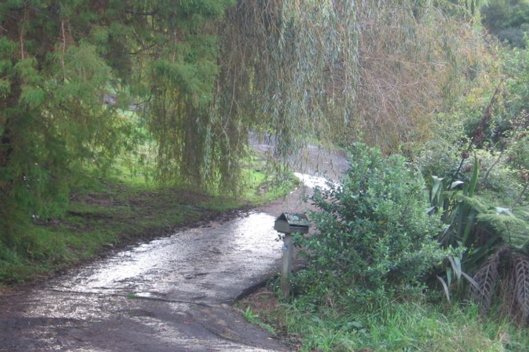 Photo of property in 381 Huia Road, Titirangi, Auckland, 0604