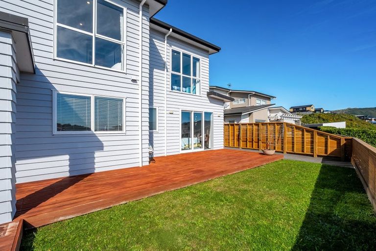 Photo of property in 3 Okataina Way, Aotea, Porirua, 5024