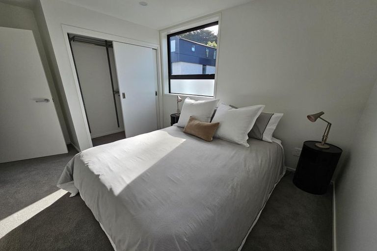 Photo of property in 16 Ara Toutouwai, Karori, Wellington, 6012