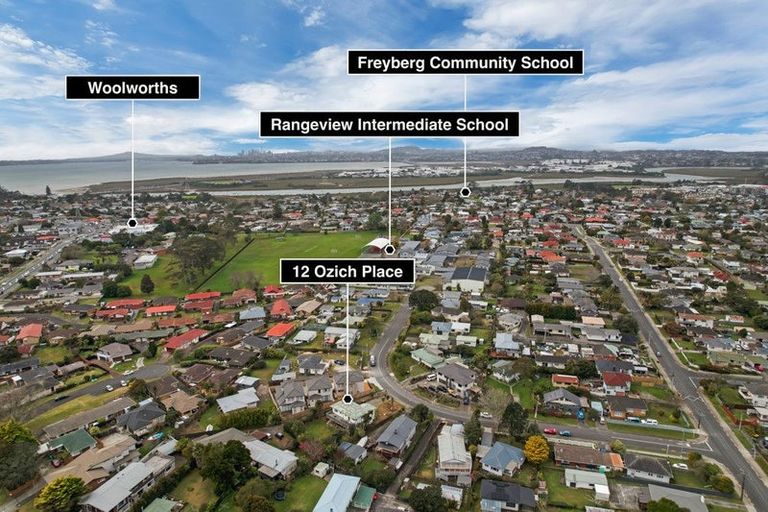 Photo of property in 12 Ozich Avenue, Te Atatu South, Auckland, 0610