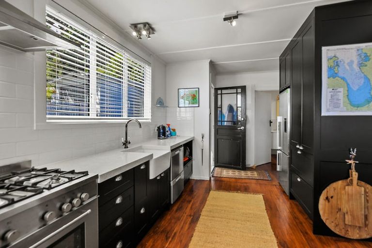 Photo of property in 324 Thames Coast Sh25 Road, Thornton Bay, Thames, 3575