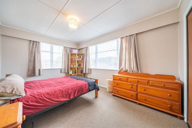 Photo of property in 4 Mckay Street, Wainuiomata, Lower Hutt, 5014