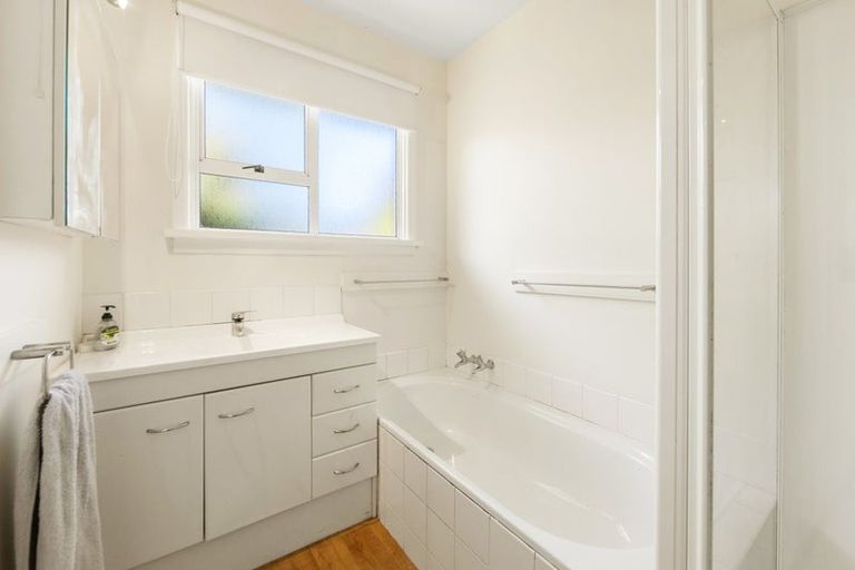 Photo of property in 33 Colman Avenue, Sockburn, Christchurch, 8042