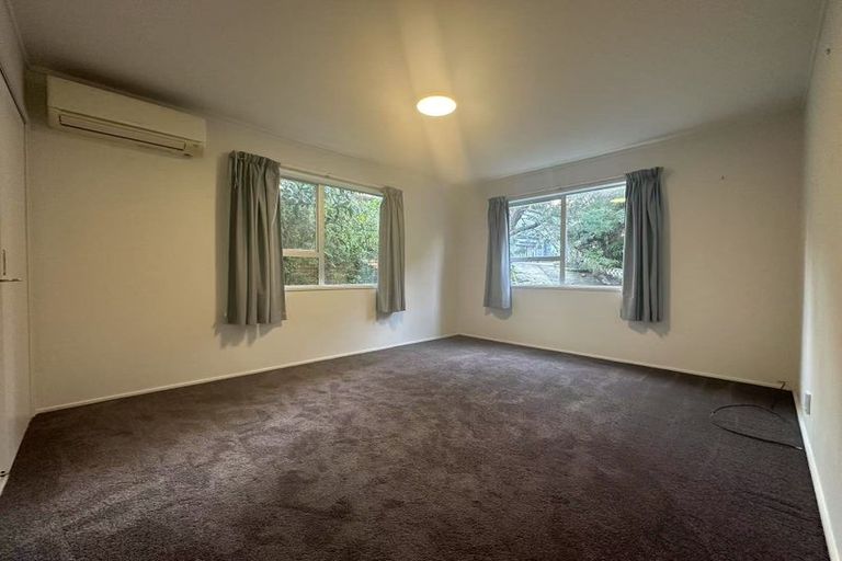Photo of property in 9k View Road, Glenfield, Auckland, 0627
