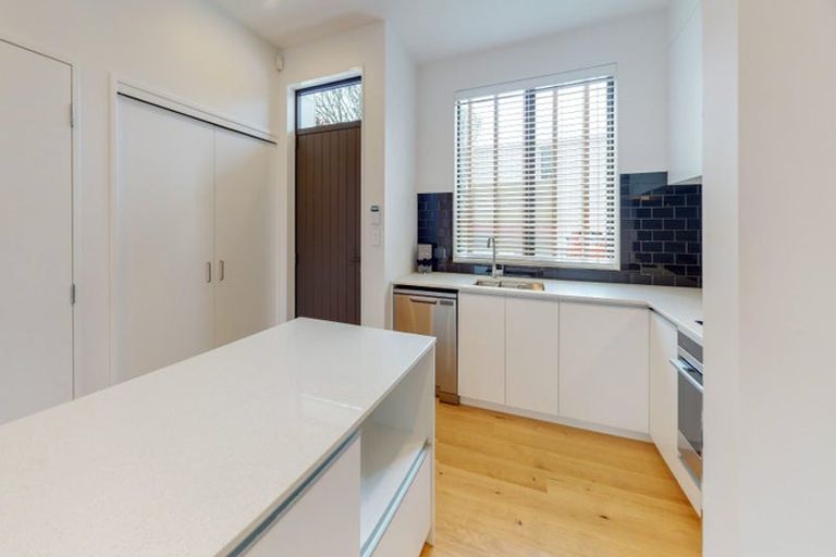 Photo of property in 10d Beauchamp Street, Karori, Wellington, 6012