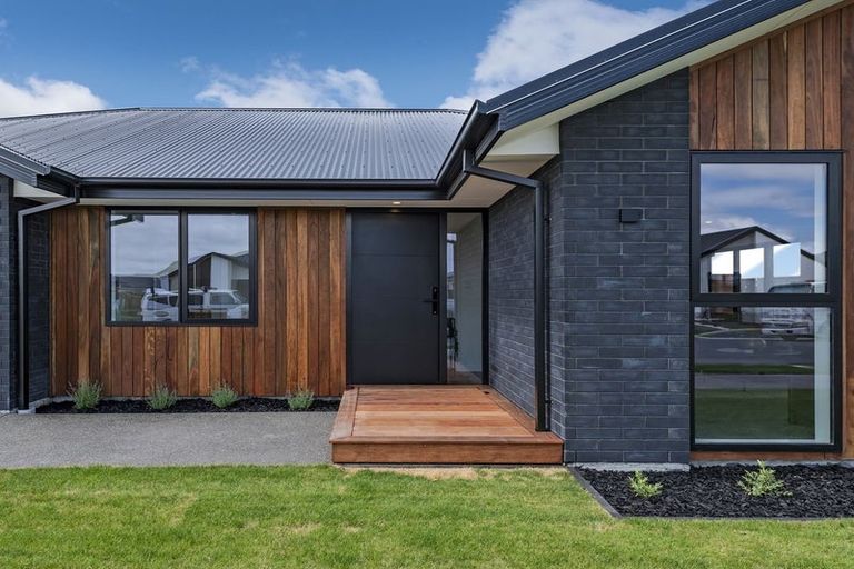 Photo of property in 5 Hawk Close, Rolleston, 7615