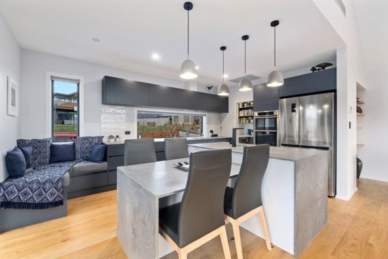 Photo of property in 13 Kotare Drive, Wanaka, 9305