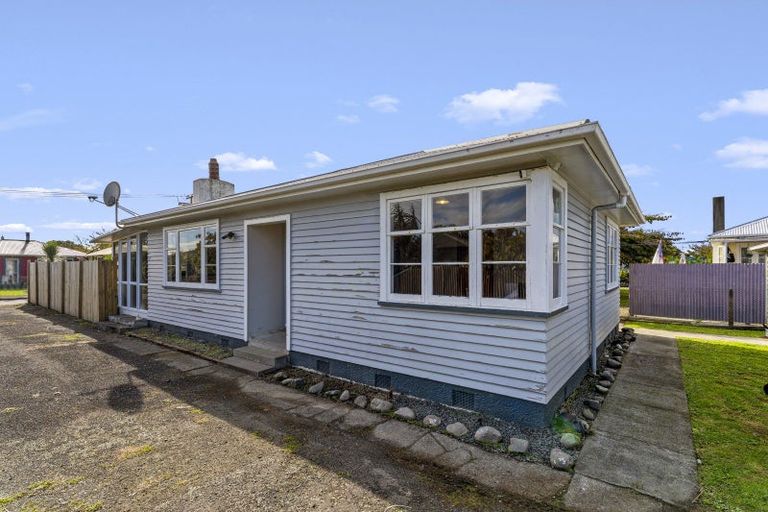 Photo of property in 27 Iti Street, Otaki, 5512