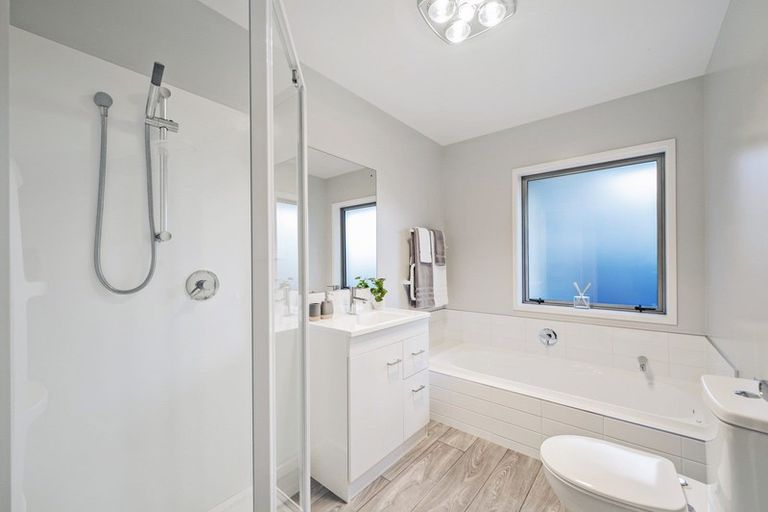 Photo of property in 6 Hannington Way, Rolleston, 7615