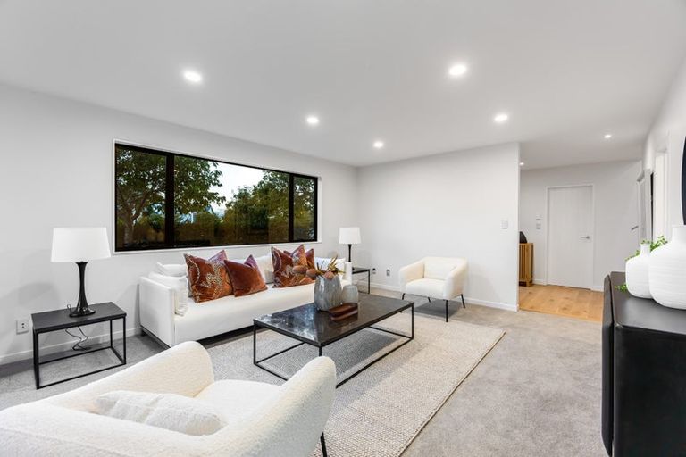 Photo of property in 16 Te Oneroa Way, Long Bay, Auckland, 0630