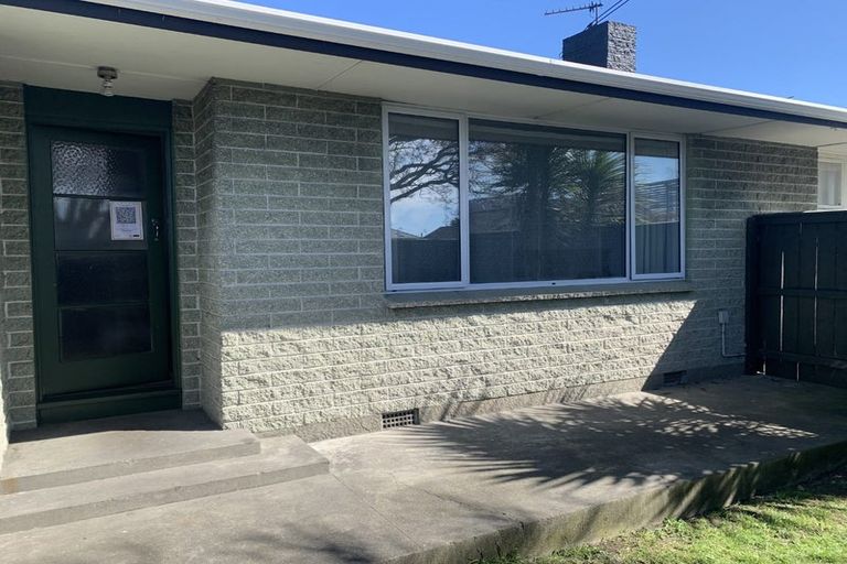 Photo of property in 105 Memorial Avenue, Burnside, Christchurch, 8053