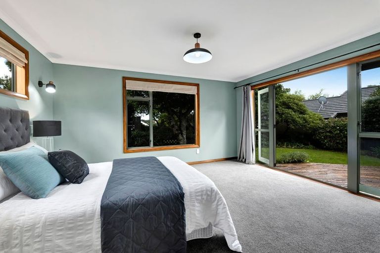 Photo of property in 86 Mangorei Road, Strandon, New Plymouth, 4312