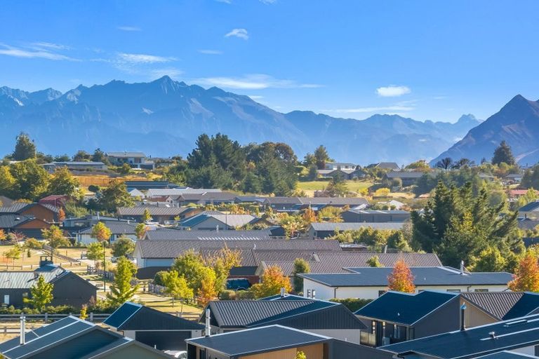 Photo of property in 8 Gillespie Street, Lake Hawea, 9382