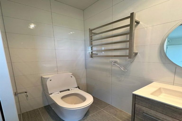 Photo of property in 8a Gracechurch Drive, Flat Bush, Auckland, 2016