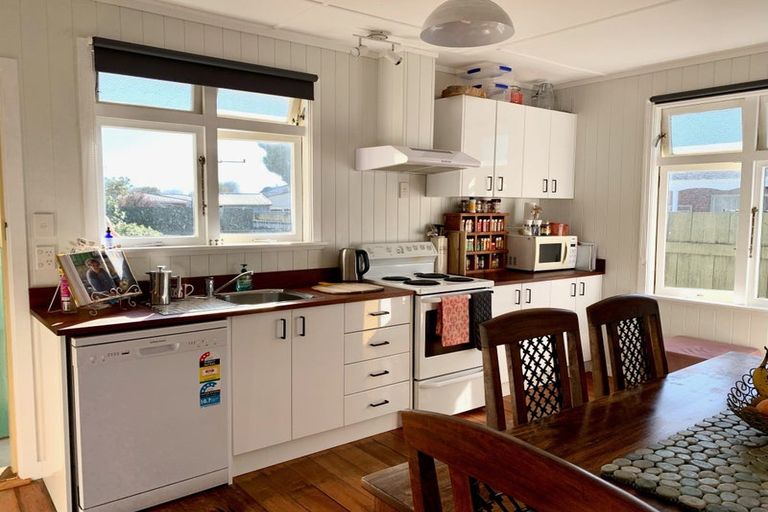 Photo of property in 21 Rata Street, Roslyn, Palmerston North, 4414