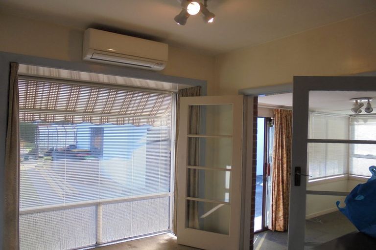 Photo of property in 22 Shands Road, Hornby, Christchurch, 8042