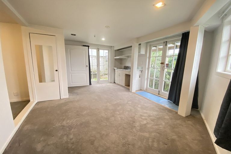 Photo of property in 64 Manuka Road, Glenfield, Auckland, 0629