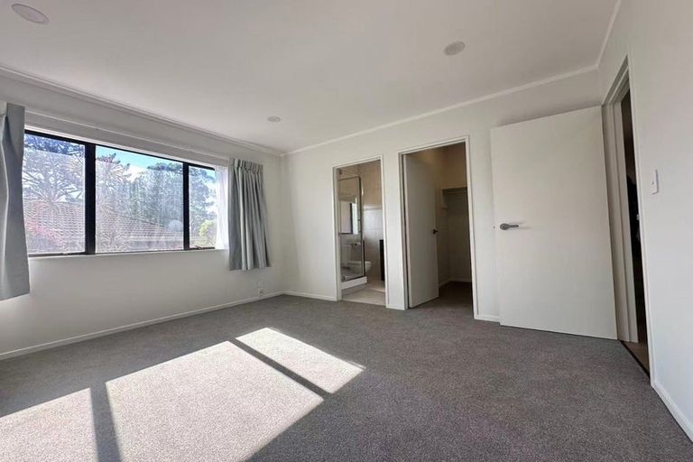 Photo of property in 39 Golfland Drive, Golflands, Auckland, 2013