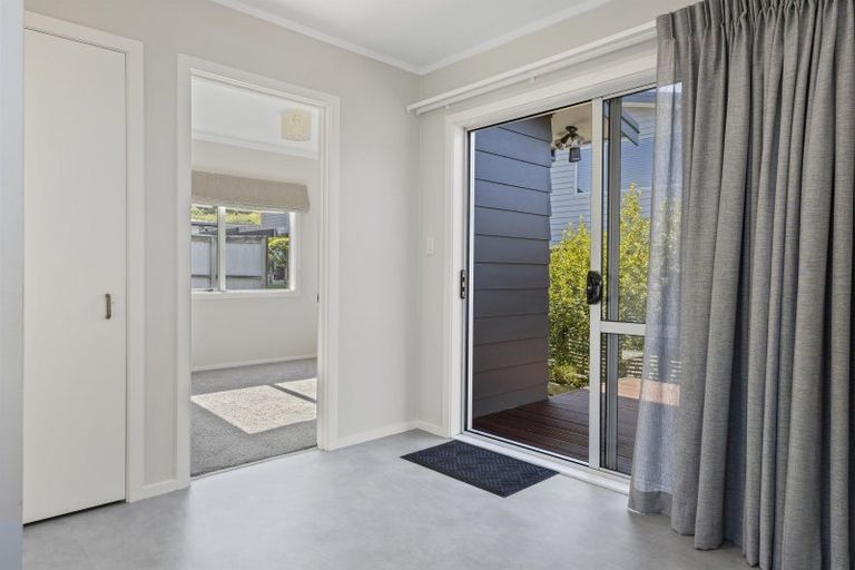 Photo of property in 2/12 Isobel Street, Acacia Bay, Taupo, 3330