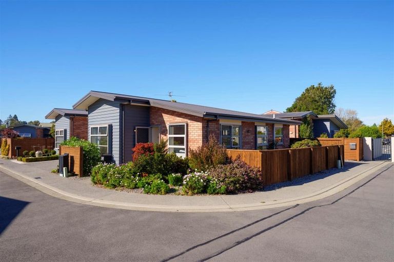 Photo of property in 28/56 Gladson Avenue, Sockburn, Christchurch, 8042