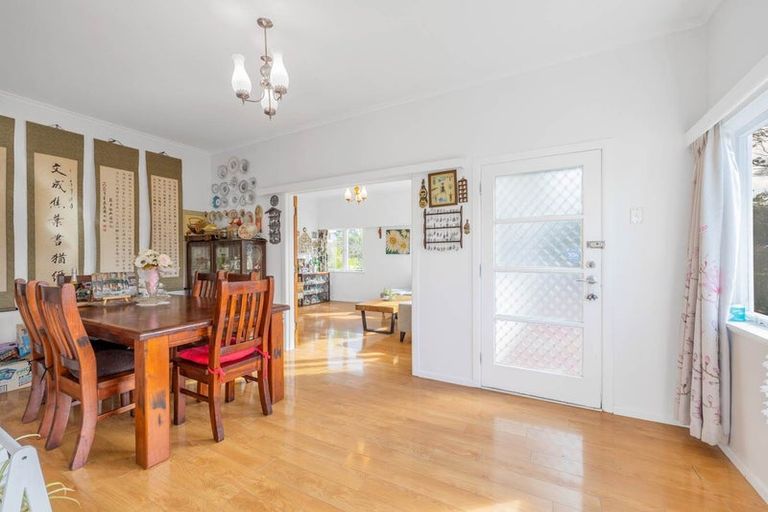 Photo of property in 1/43 Hogans Road, Glenfield, Auckland, 0629