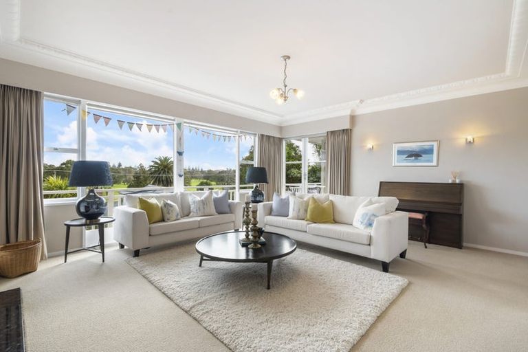 Photo of property in 4a Morrison Avenue, Narrow Neck, Auckland, 0624