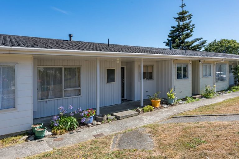 Photo of property in 10f7 Petherick Crescent, Johnsonville, Wellington, 6037