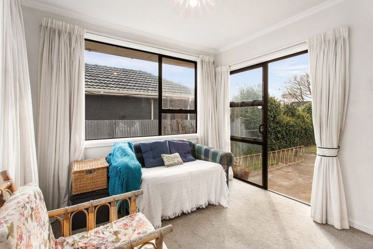 Photo of property in 19 Claridges Road, Casebrook, Christchurch, 8051