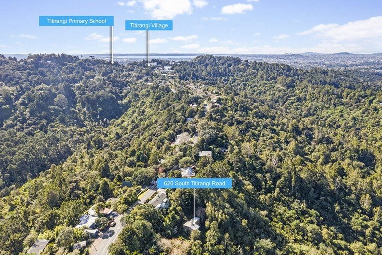 Photo of property in 620 South Titirangi Road, Titirangi, Auckland, 0604