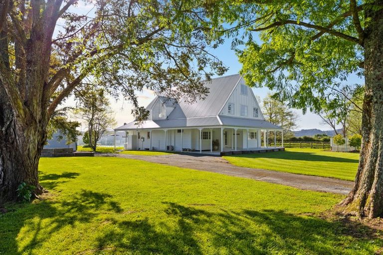 Photo of property in 161 Monument Road, Clevedon, 2582