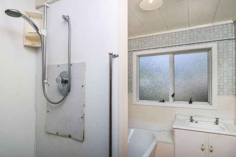 Photo of property in 1/7 Miro Street, New Lynn, Auckland, 0600