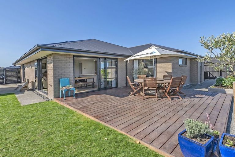 Photo of property in 15 Chimango Place, Rolleston, 7615