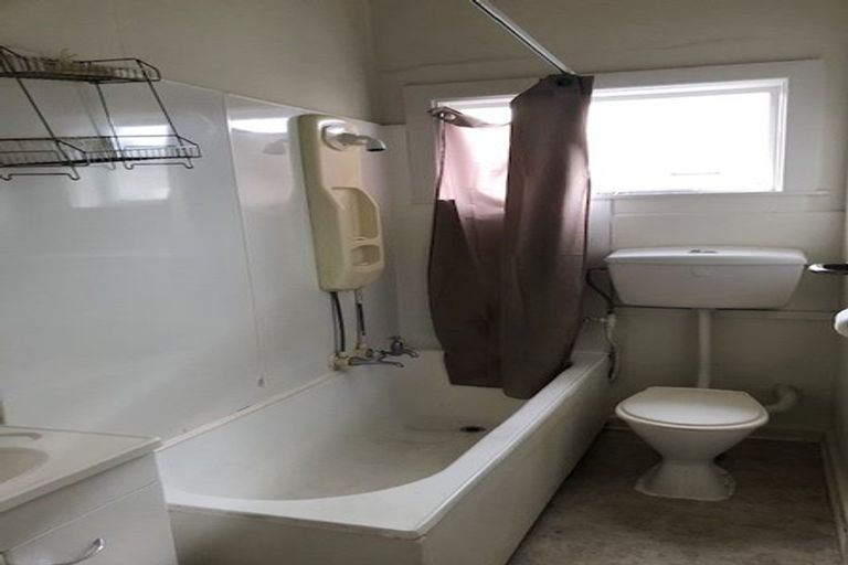 Photo of property in 186 Edgeware Road, Edgeware, Christchurch, 8013