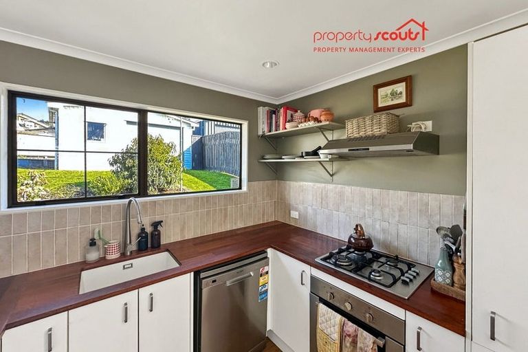 Photo of property in 2 Whitechapel Grove, Stokes Valley, Lower Hutt, 5019