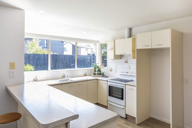 Photo of property in 1/12 Bevin Place, Bryndwr, Christchurch, 8053