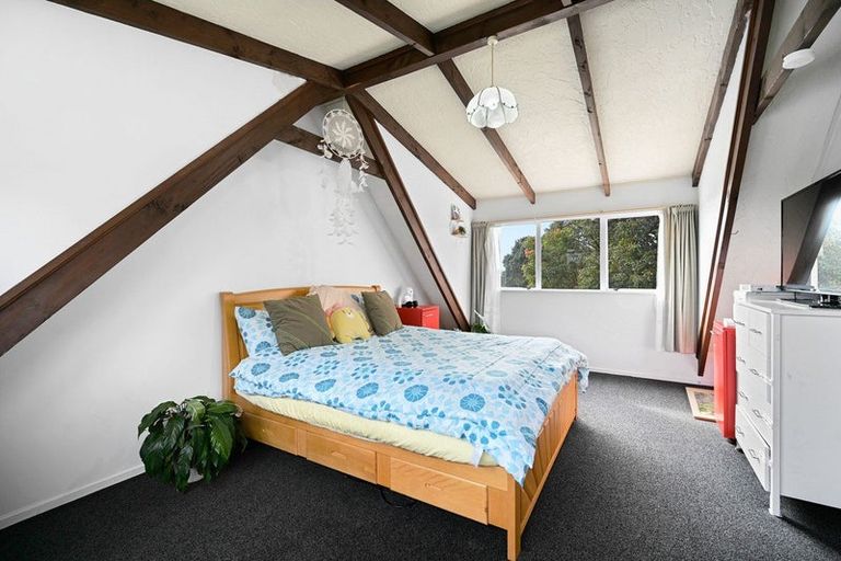 Photo of property in 9 Garland Drive, St Andrews, Hamilton, 3200
