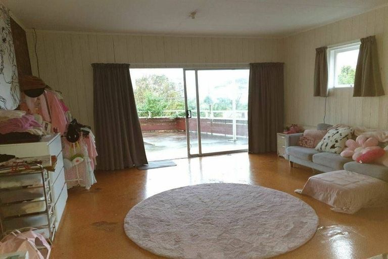 Photo of property in 85a Colwill Road, Massey, Auckland, 0614