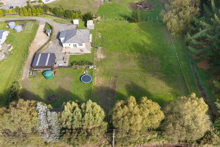 Photo of property in 8 Knorp Street, Halcombe, Feilding, 4779